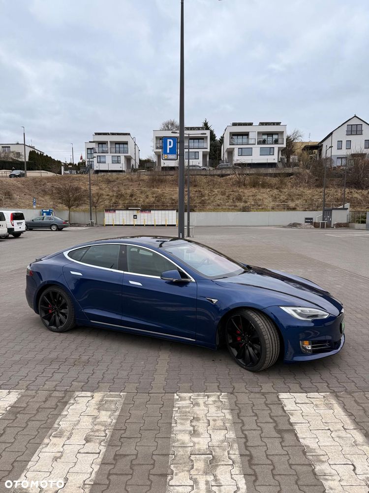 Tesla Model S Dual Motor Allradantrieb Performance - 5