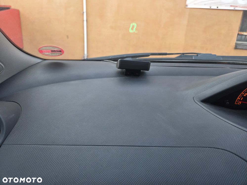 Toyota Yaris 1.33 Luna MS - 25