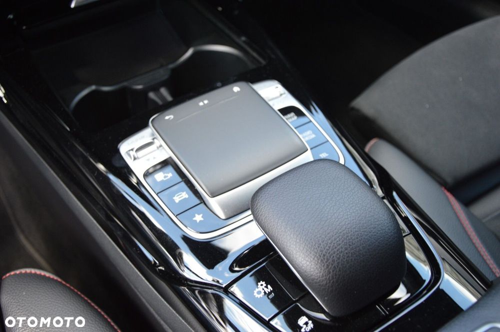 Mercedes-Benz Klasa A 35 AMG 4-Matic 8G-DCT - 19