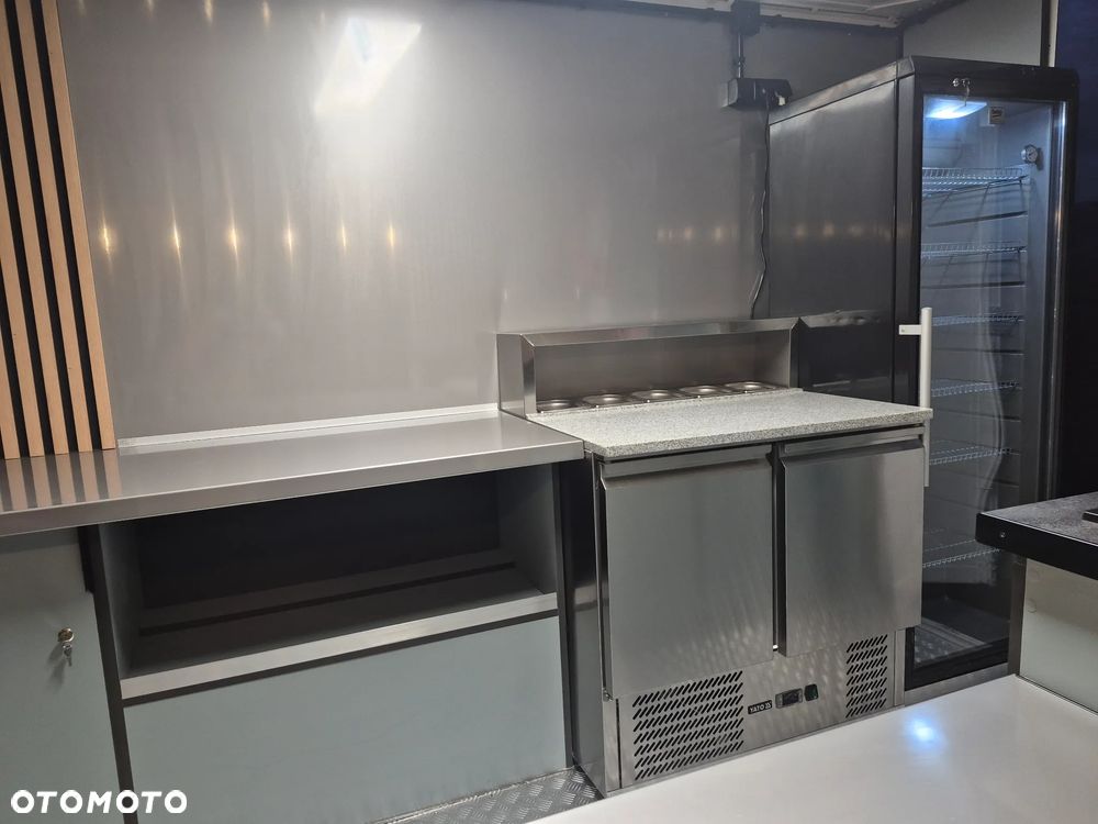 Iveco Food truck Specjalny Sklep Bar Pizza - 10