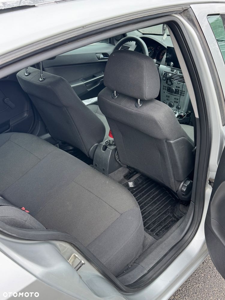 Opel Astra 1.4 Essentia - 14