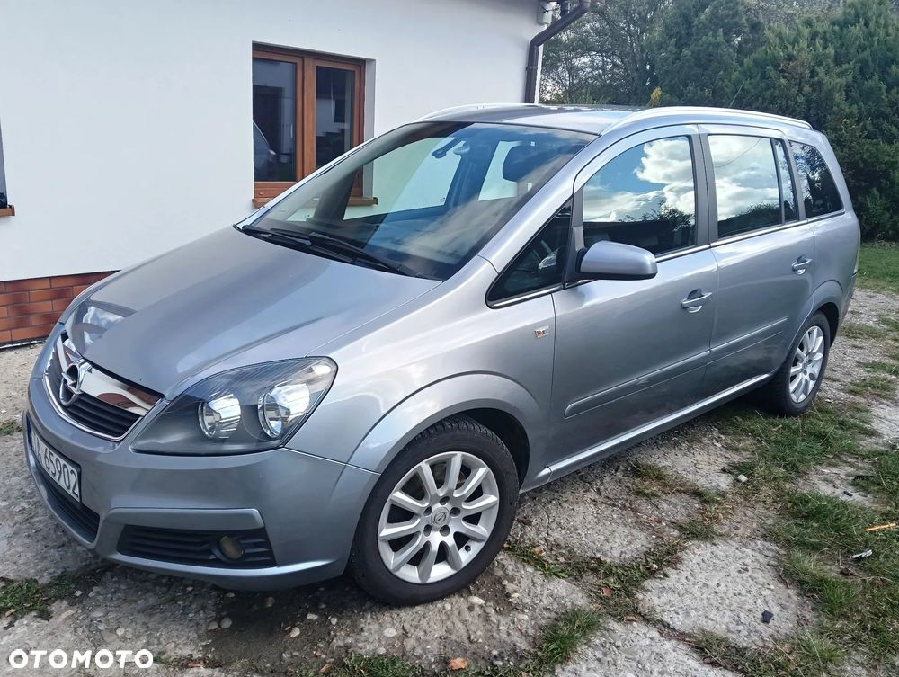 Opel Zafira - 1