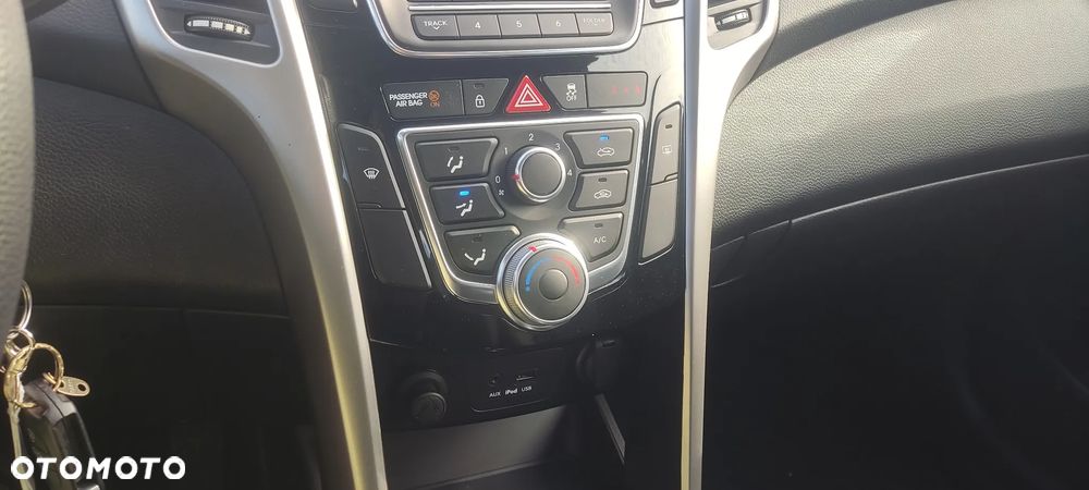 Hyundai i30 - 16