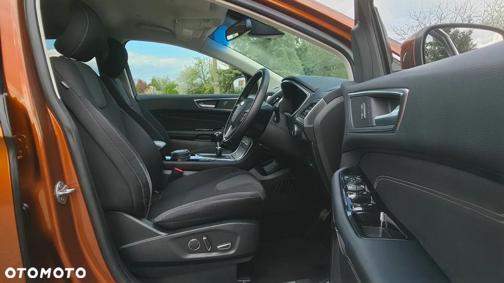Ford Edge 2.0 TDCi 4x4 Titanium - 32