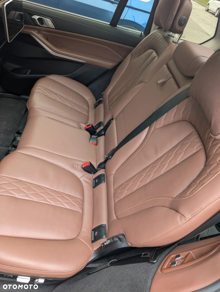 BMW X7 - 12