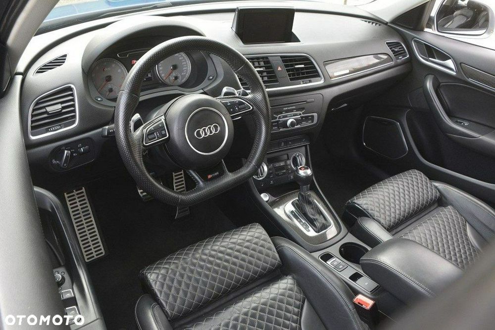 Audi RS Q3 2.5 TFSI quattro S tronic - 11