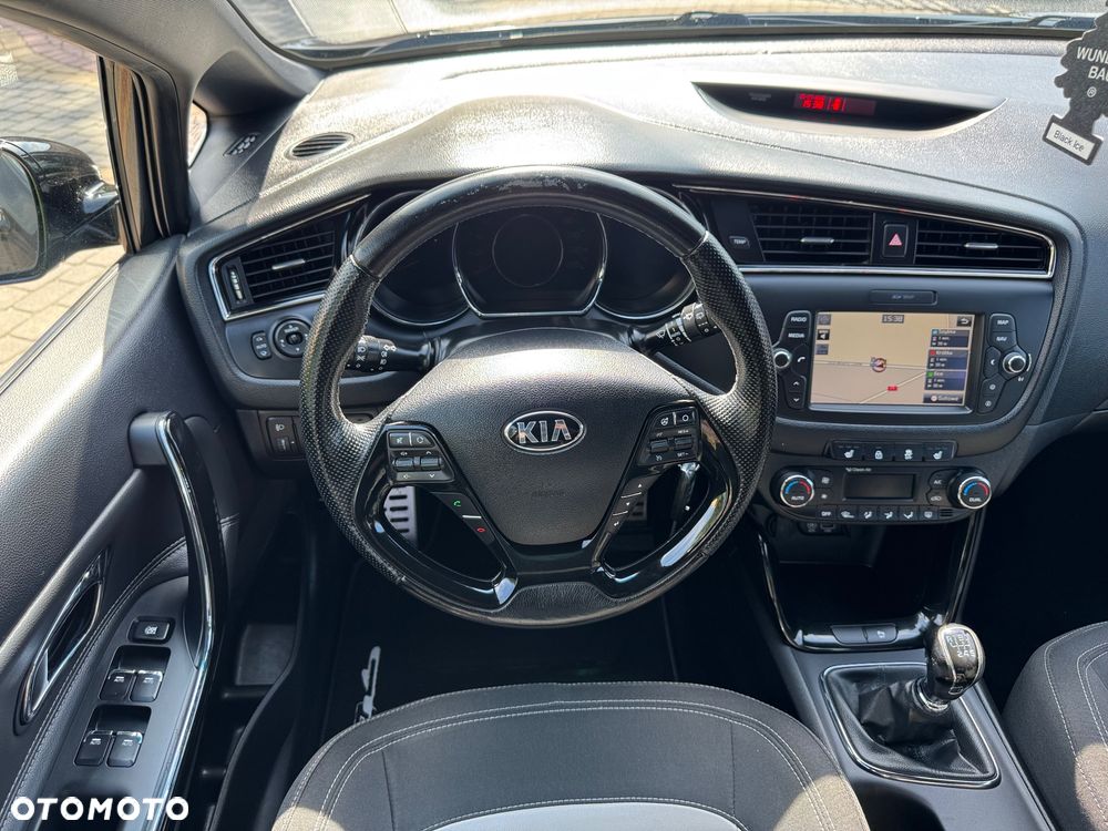 Kia Ceed 1.6 CRDi 136 ISG GT Line - 23