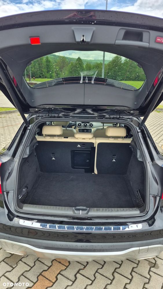 Mercedes-Benz GLA 250 4-Matic - 14