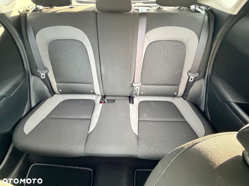 Hyundai Kona - 16