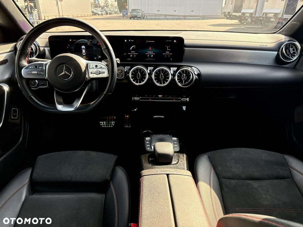 Mercedes-Benz CLA - 22