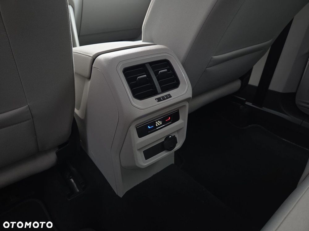 Volkswagen Tiguan Allspace 2.0 TDI Elegance DSG - 16