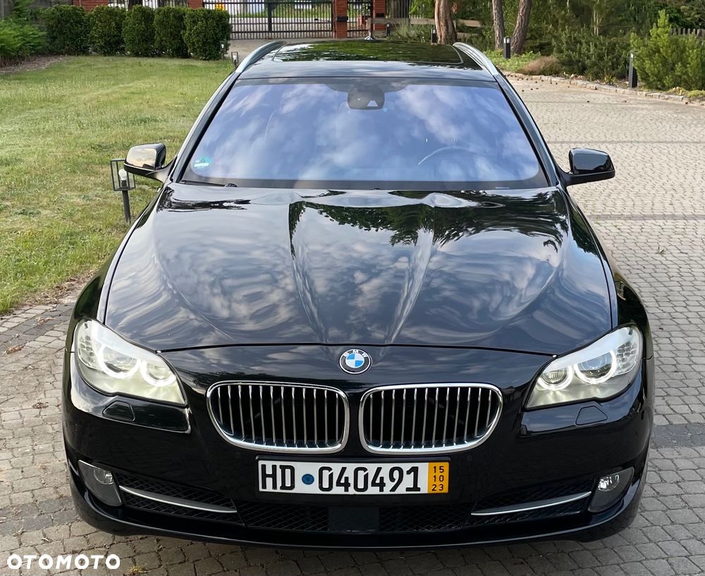 BMW Seria 5 525d - 2
