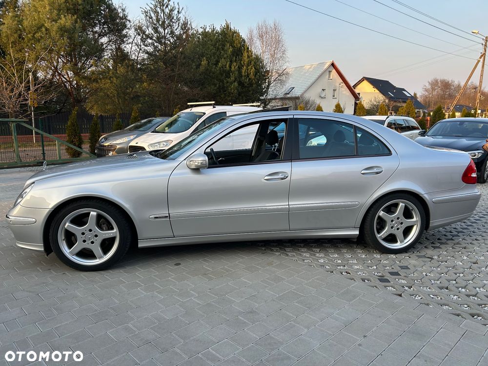 Mercedes-Benz W111 - 1