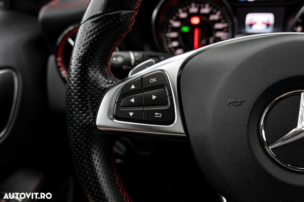Mercedes-Benz GLA AMG 45 4Matic AMG Speedshift 7G-DCT - 32