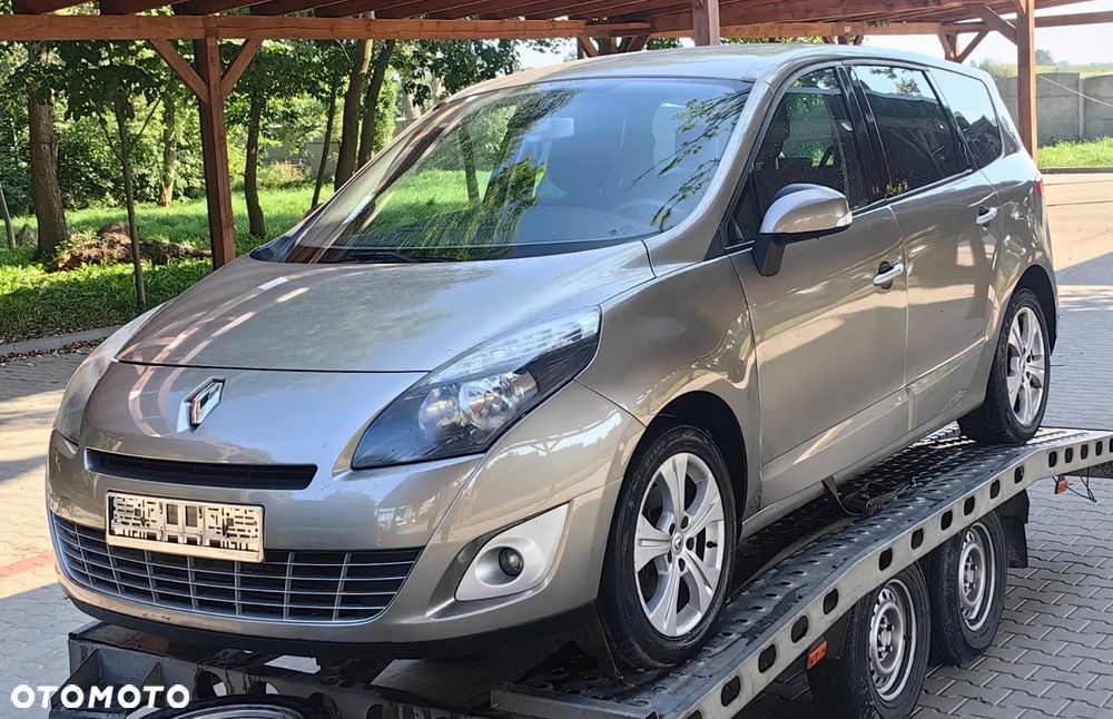 Renault Scenic - 1