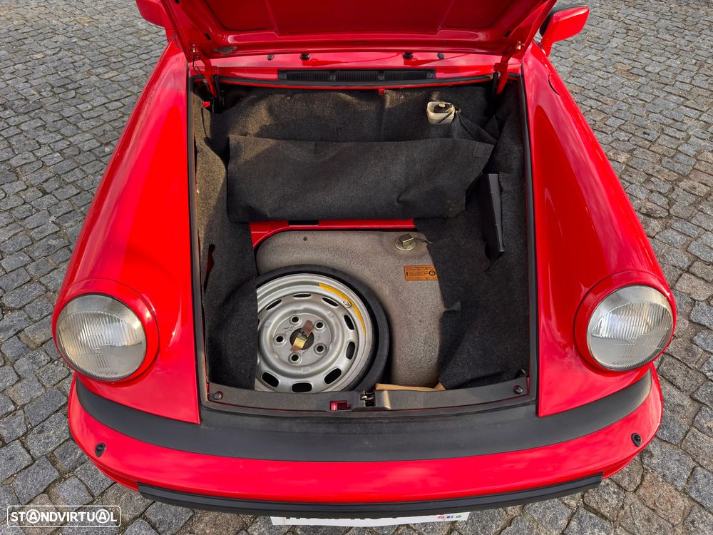 Porsche 911 Série G Carrera Coupé 3.2 - 28