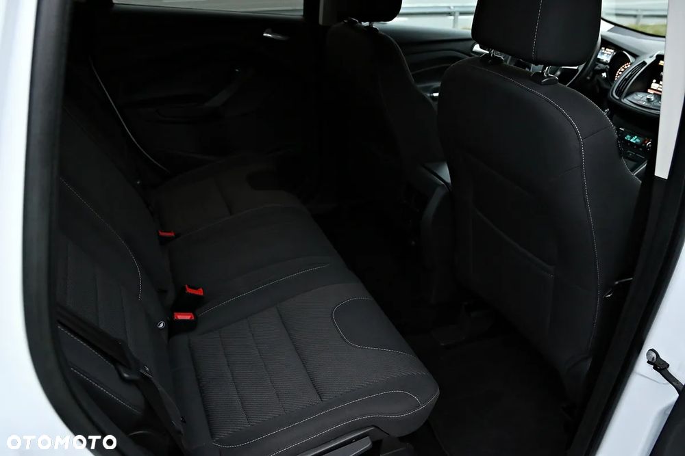 Ford Kuga 2.0 TDCi 2x4 Titanium - 31