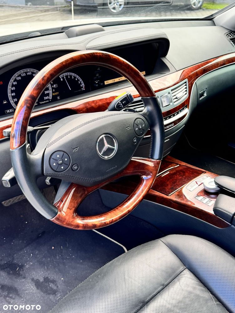 Mercedes-Benz Klasa S 400 HYBRID L - 32