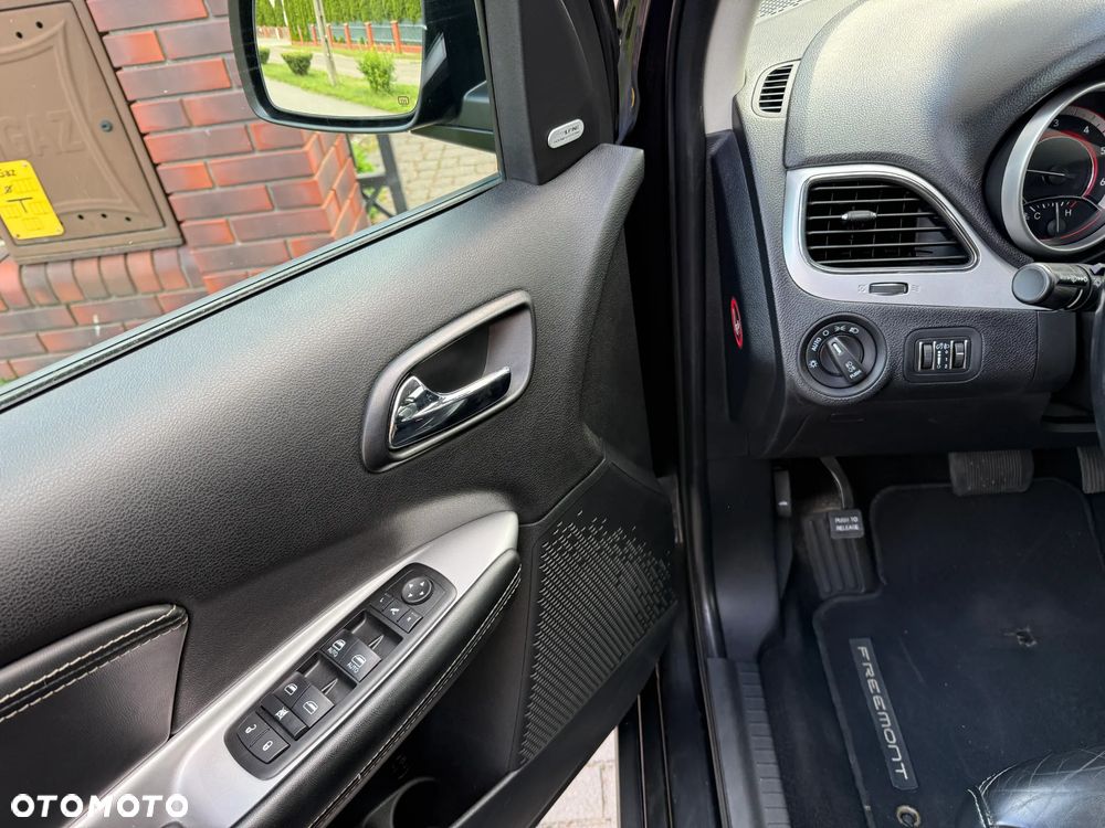 Fiat Freemont 2.0 Multijet Black Code AWD - 17