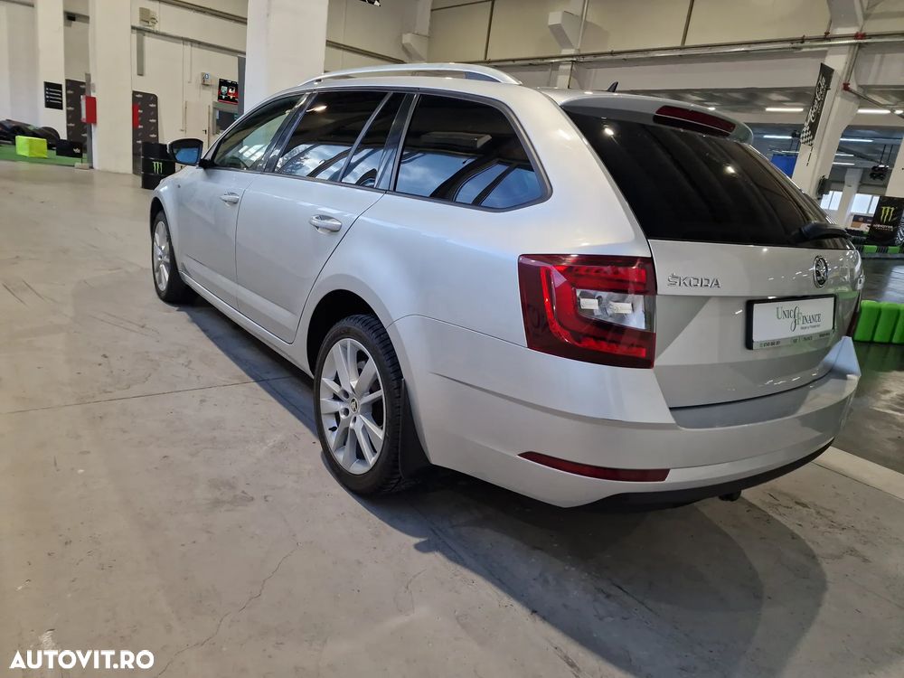 Skoda Octavia 1.6 TDI DSG Style - 7