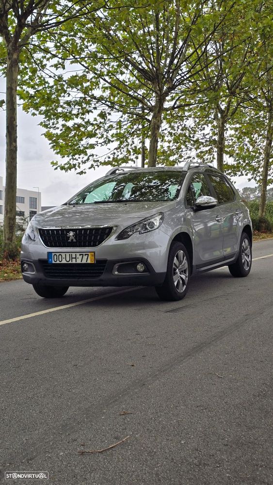 Peugeot 2008 1.2 PureTech Style - 3