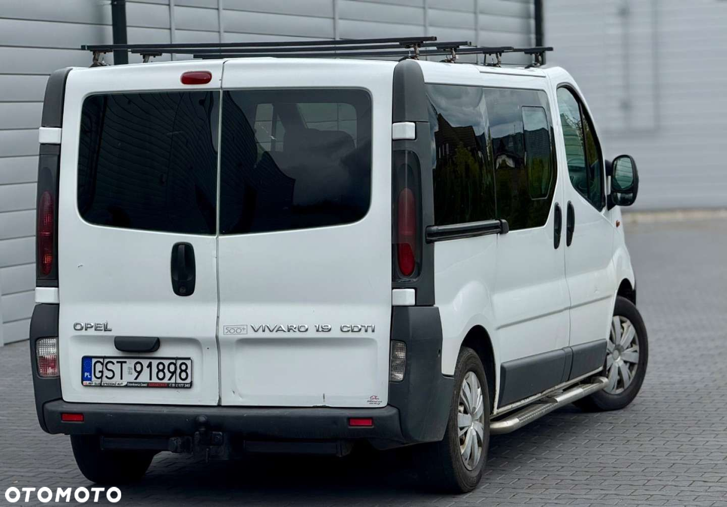 Opel Vivaro - 8