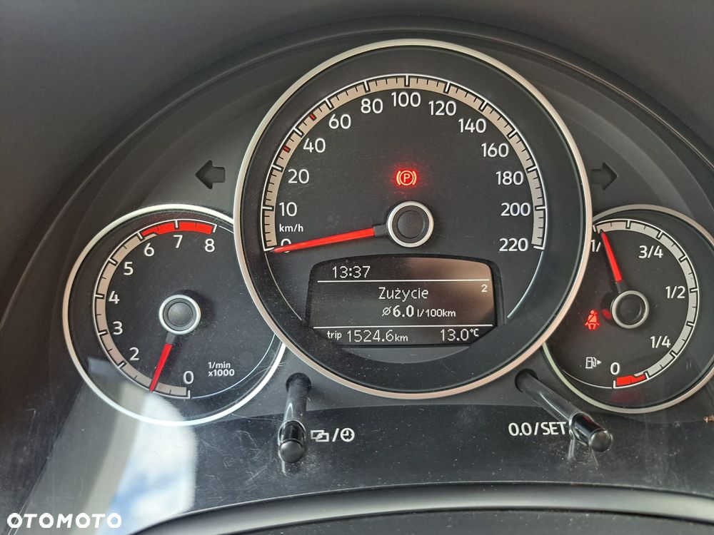 Volkswagen up! GTI - 34