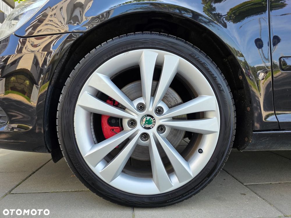 Skoda Octavia 2.0 TSI RS - 39