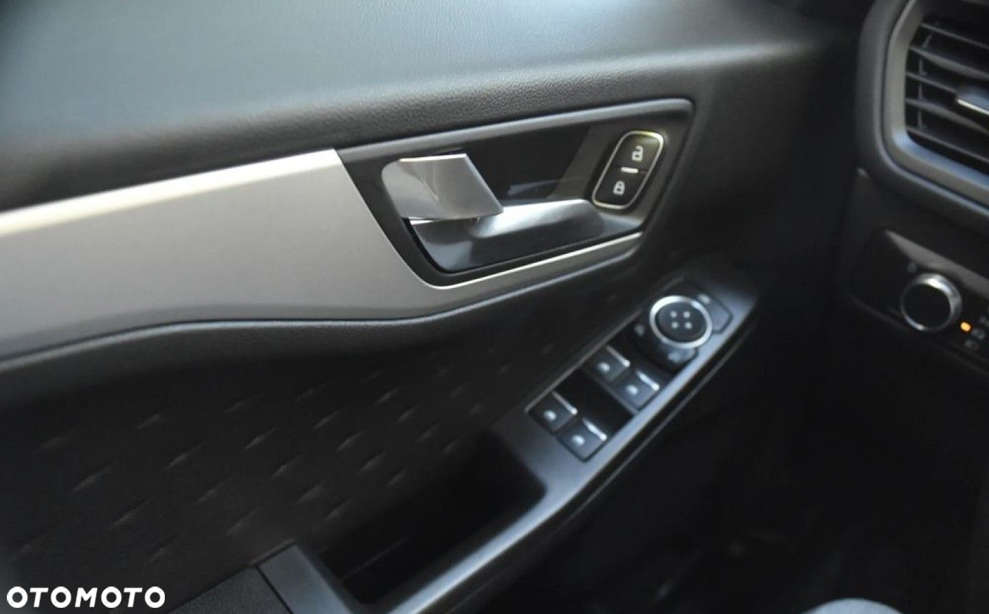 Ford Escape 1.5 EcoBoost AWD SE - 25