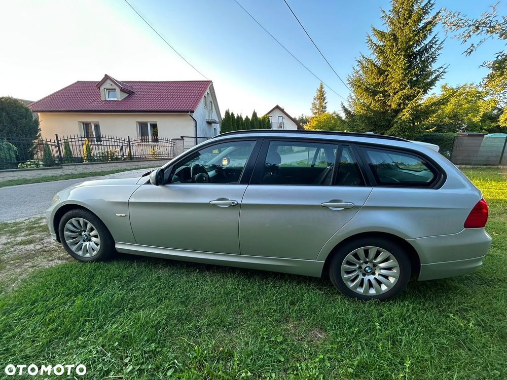 BMW Seria 3 318d - 4