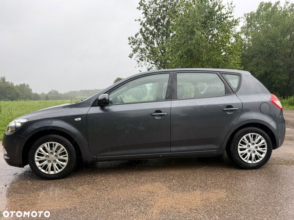 Kia Ceed - 3