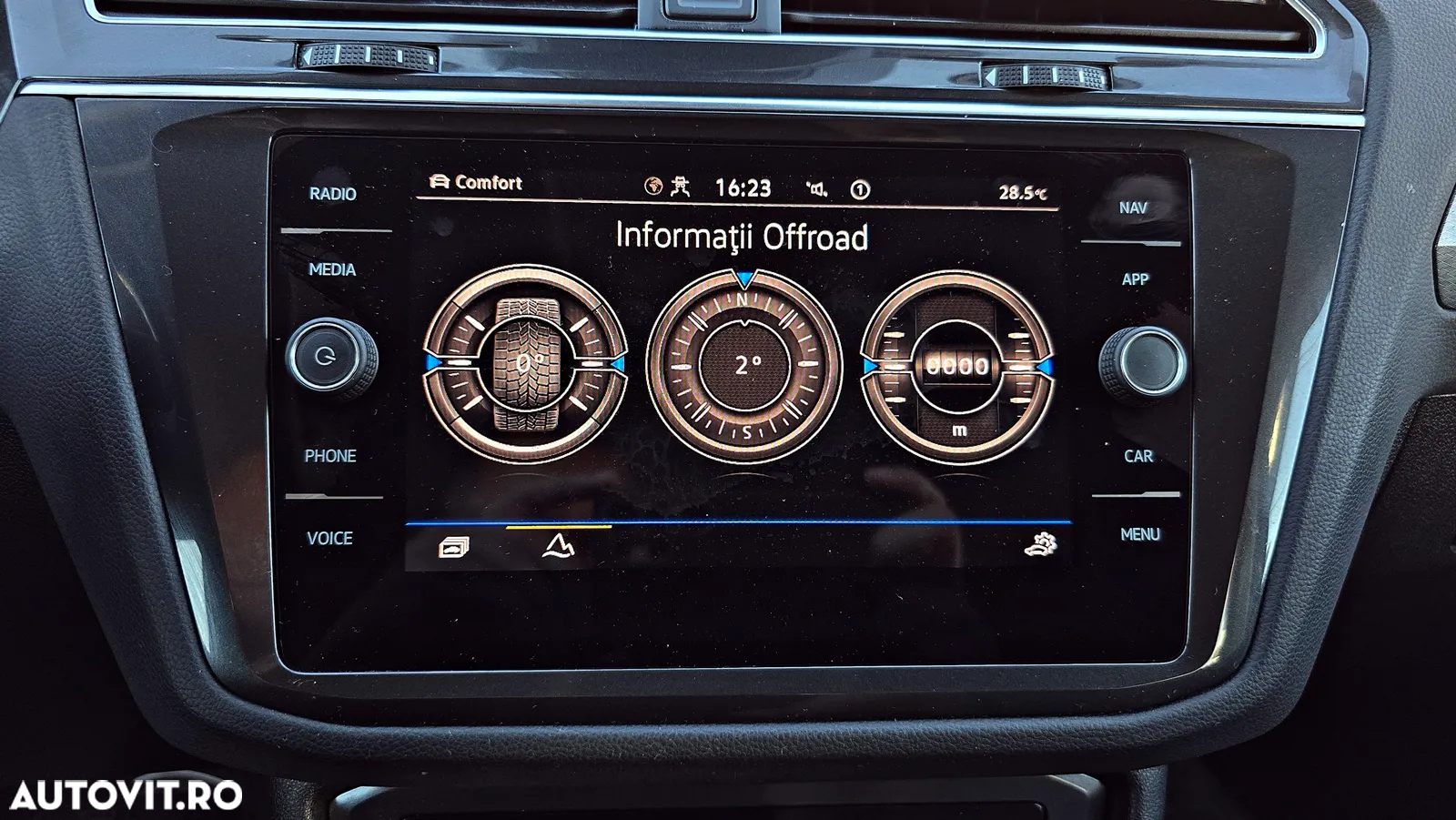 Volkswagen Tiguan 2.0 TDI SCR DSG 4Motion Life - 32
