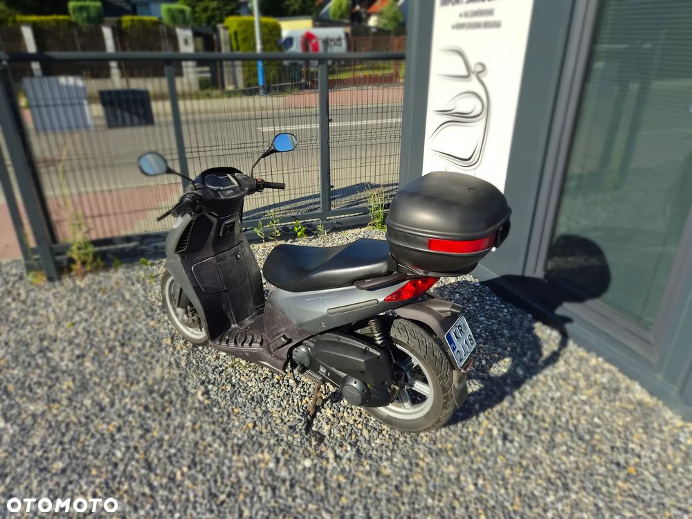 Aprilia Sportcity - 4