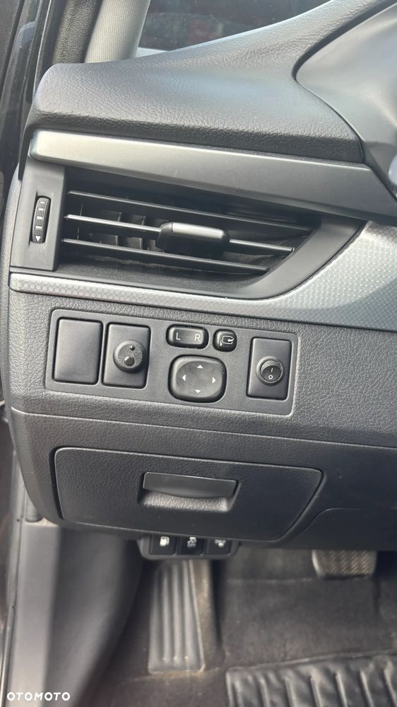 Toyota Avensis 1.8 Premium MS - 14