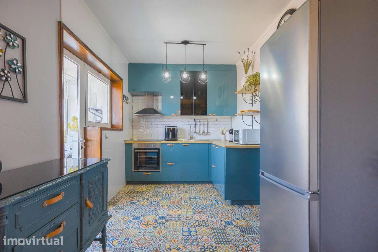 Apartamento T1 Luminoso com Duas Frentes e Terraço nas Devesas - Grande imagem: 2/29