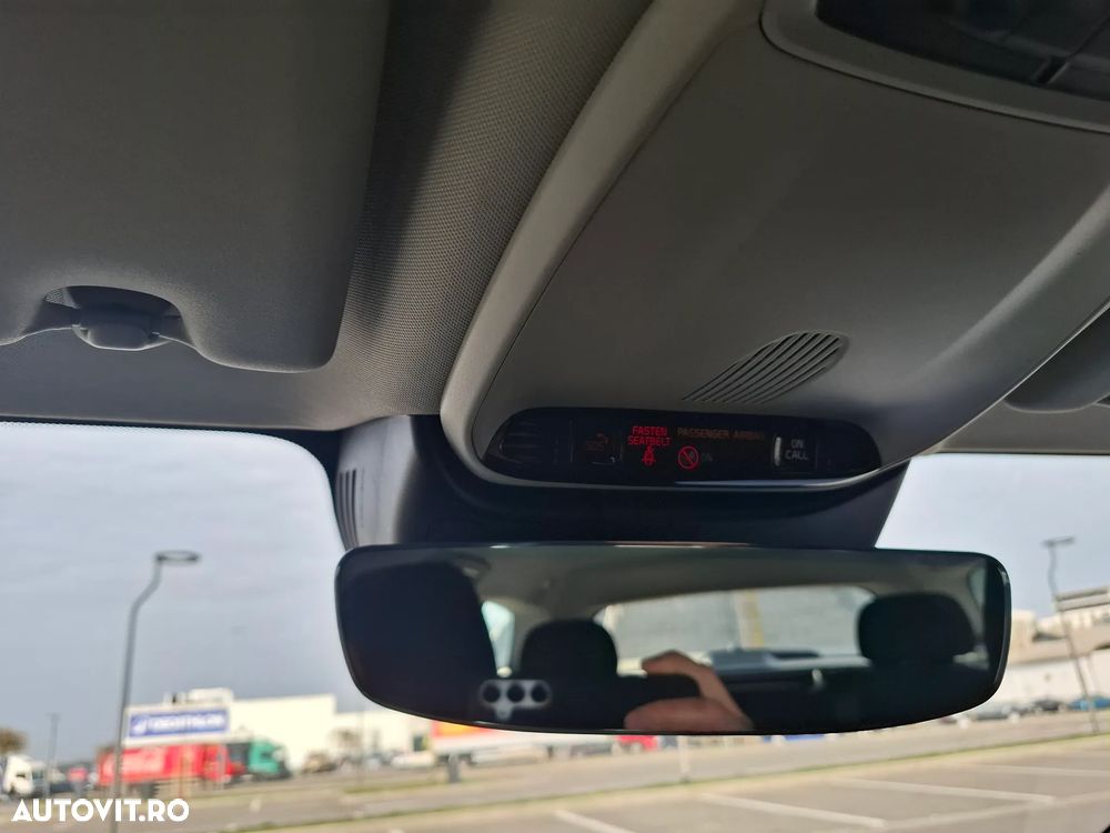 Volvo V60 B4 MHEV AT8 FWD Momentum - 20