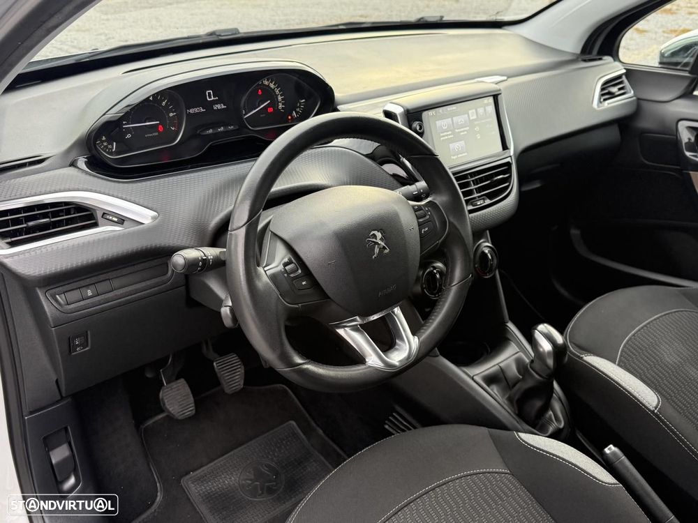 Peugeot 208 1.2 PureTech Style - 16