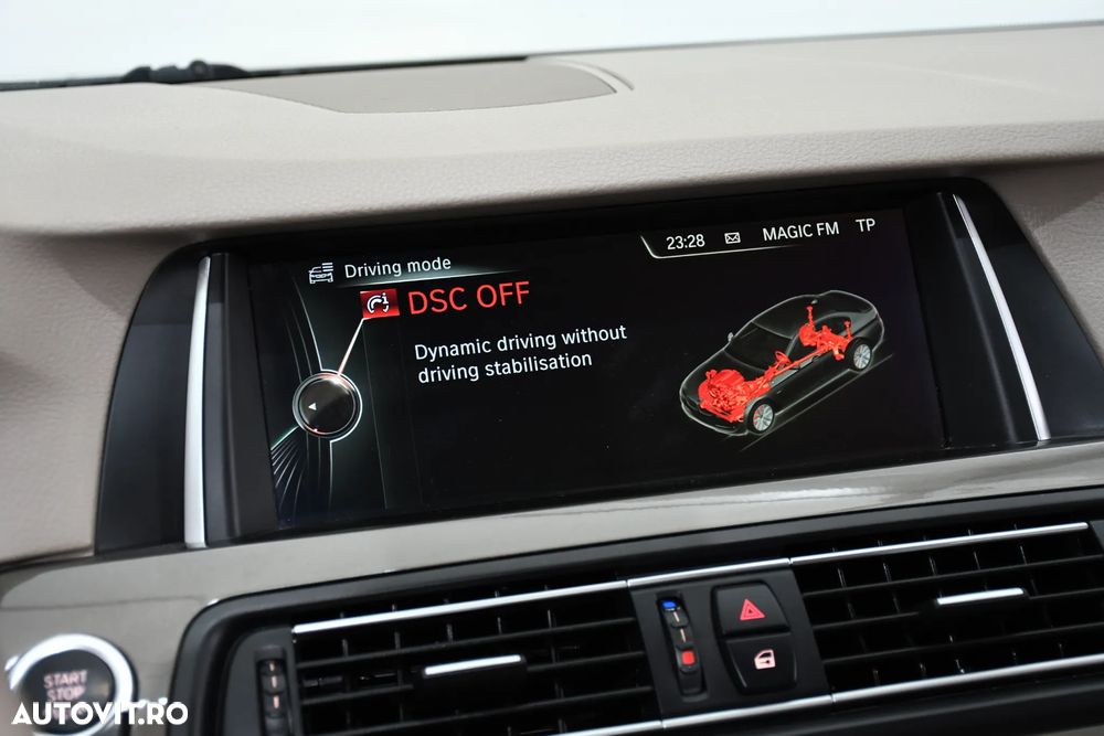 BMW Seria 5 520d - 25