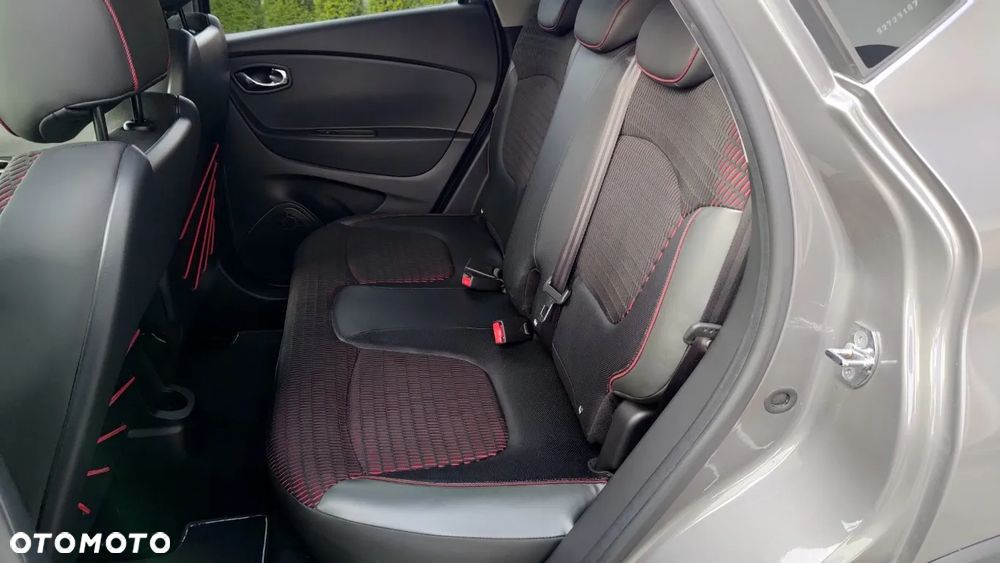 Renault Captur 1.2 TCe Helly Hansen EDC - 12