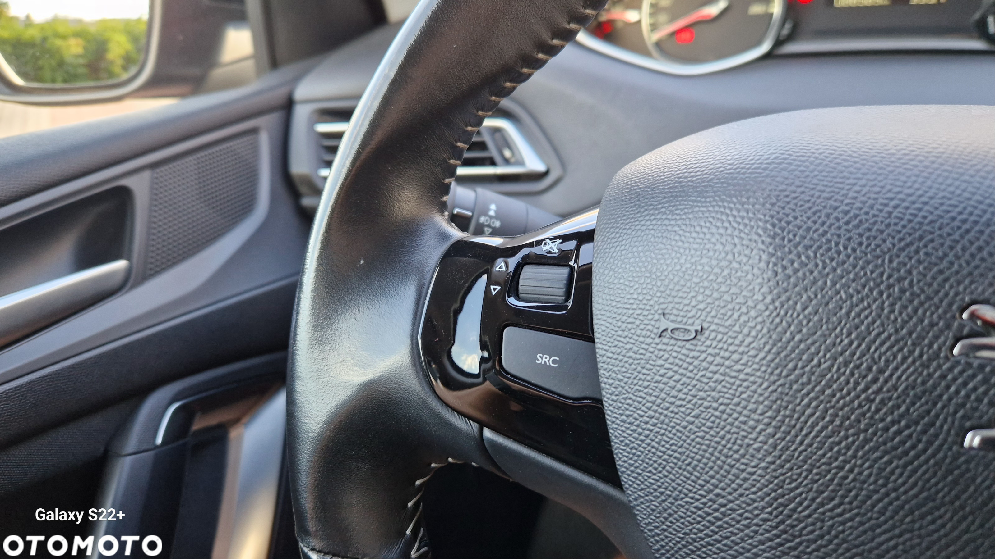 Peugeot 308 SW PureTech 130 Stop & Start Allure - 17