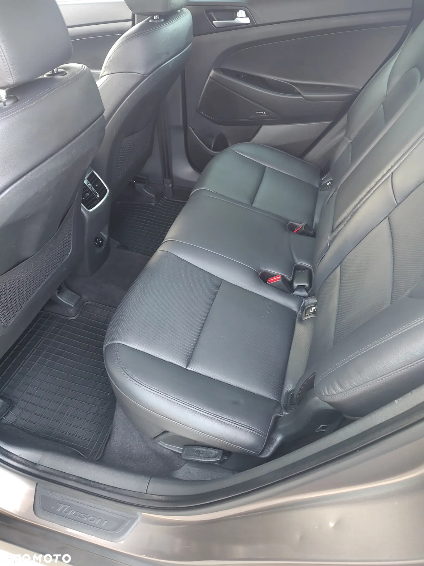 Hyundai Tucson 1.6 GDI BlueDrive Design 2WD - 11