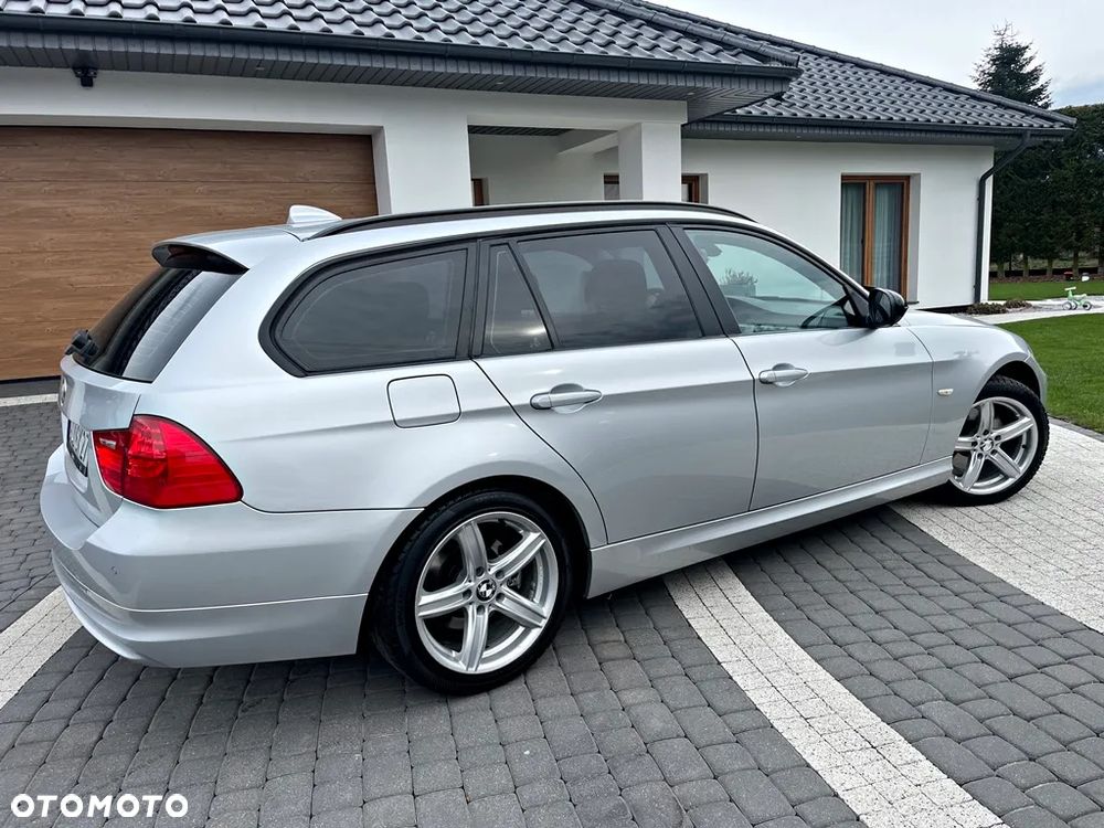 BMW Seria 3 318d DPF Touring Edition Exclusive - 12