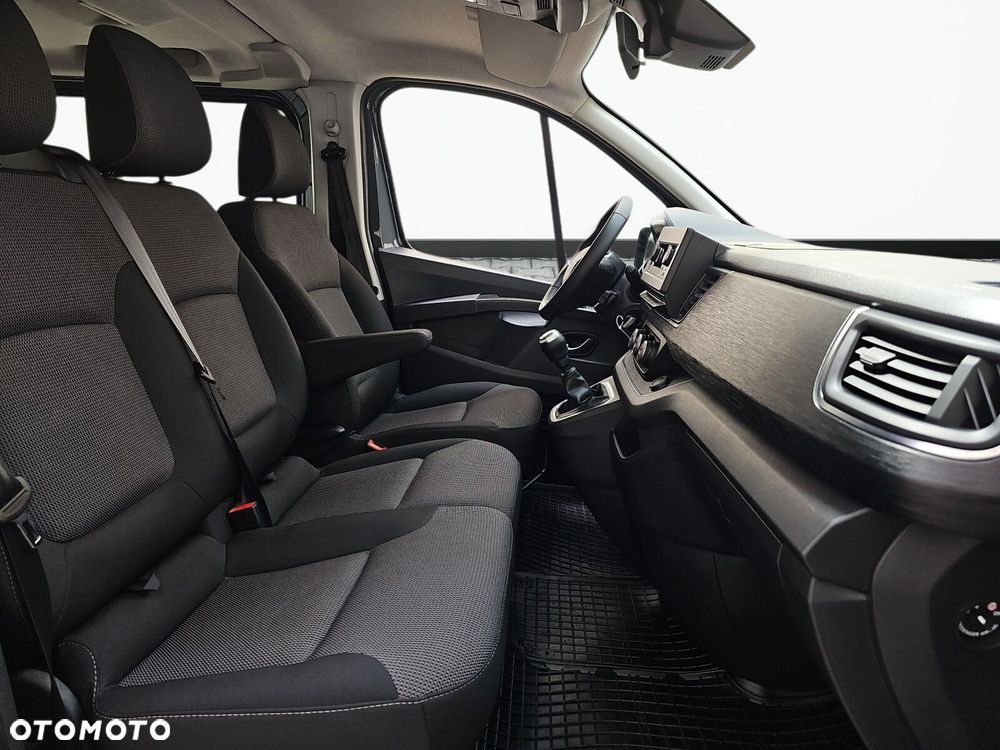 Renault Trafic - 16