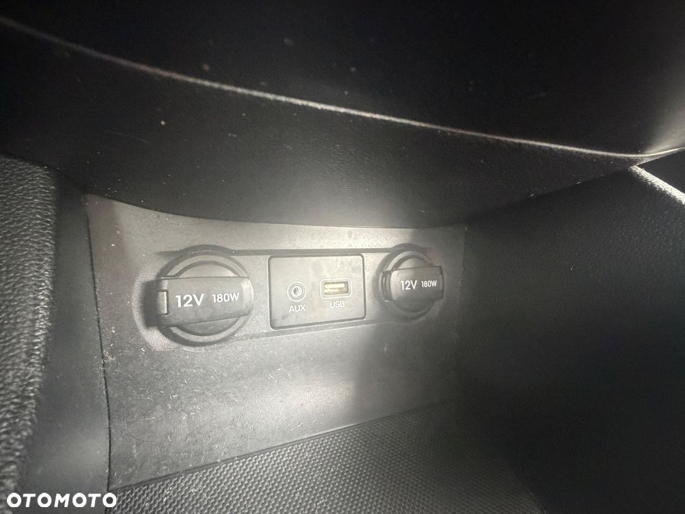 Hyundai i20 1.1 CRDi Trend - 12