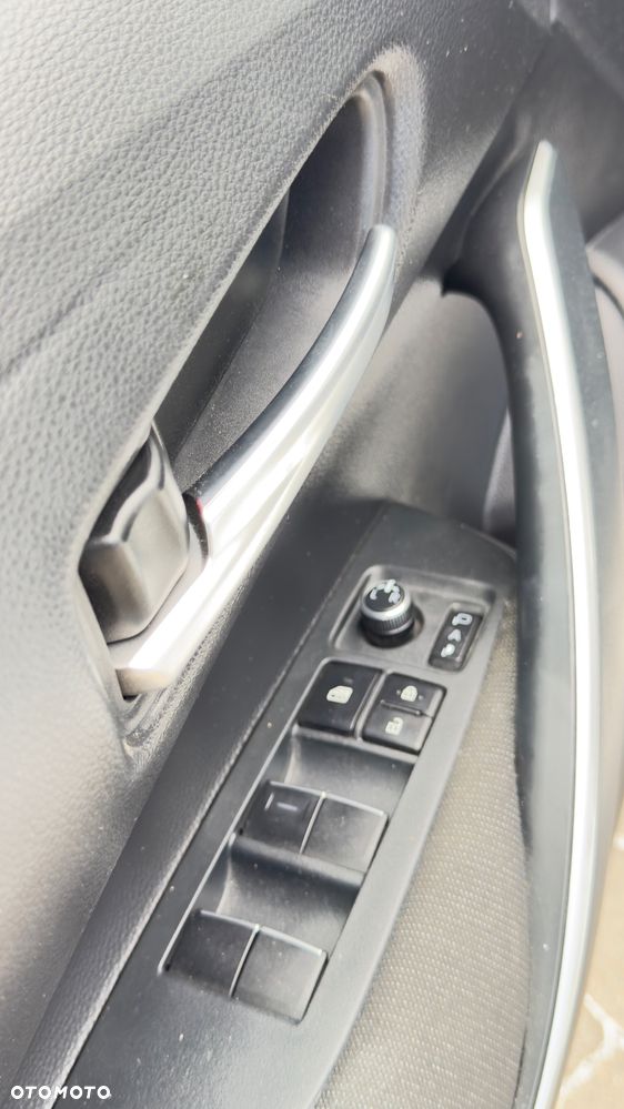 Toyota Corolla 1.8 Hybrid Comfort - 36