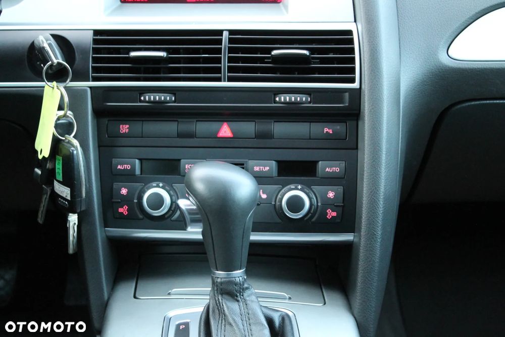 Audi A6 Avant 3.0 TDI Quattro Tiptronic - 32