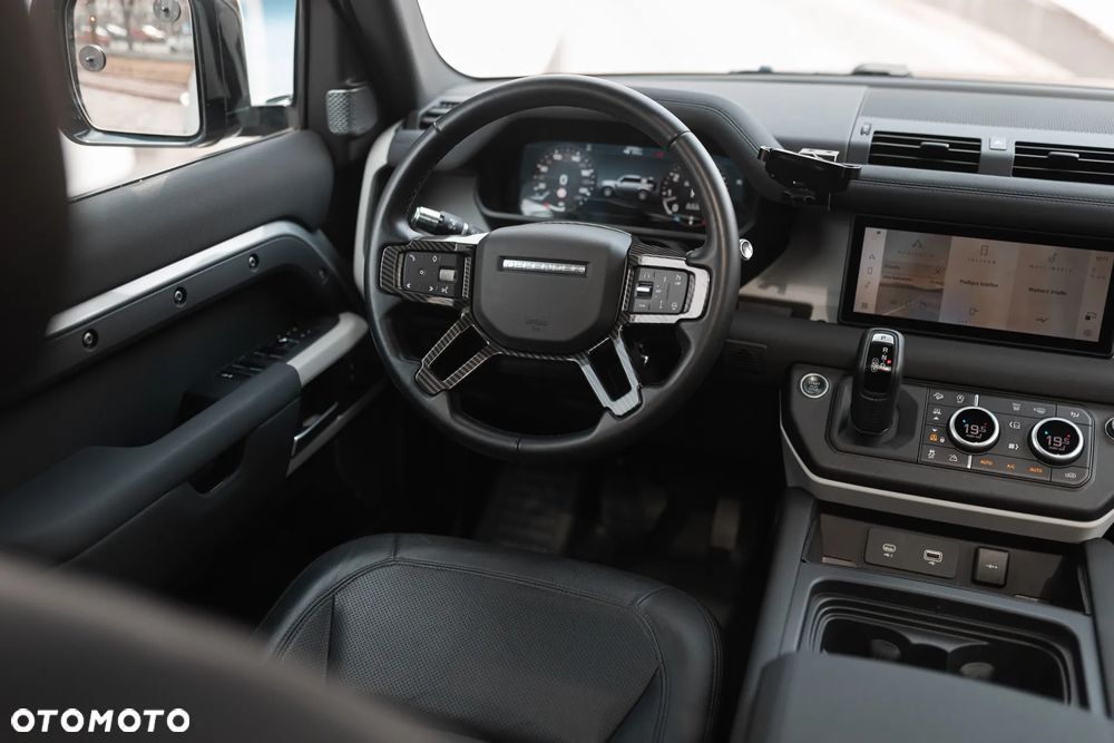 Land Rover Defender 3.0 P400 mHEV First Edition - 25