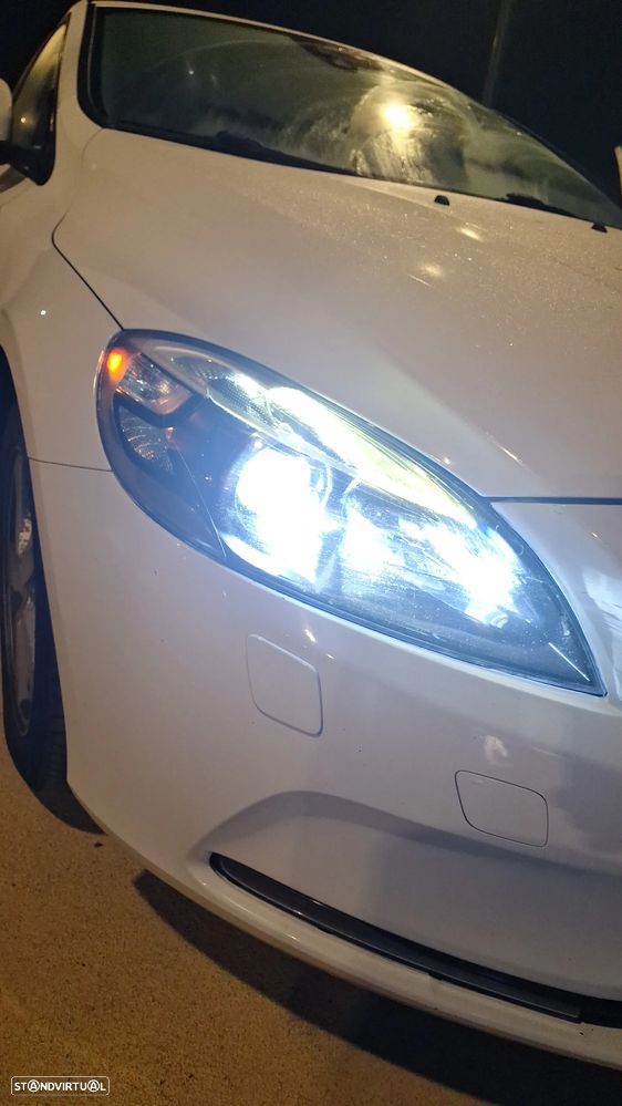 Volvo V40 D2 Momentum - 6