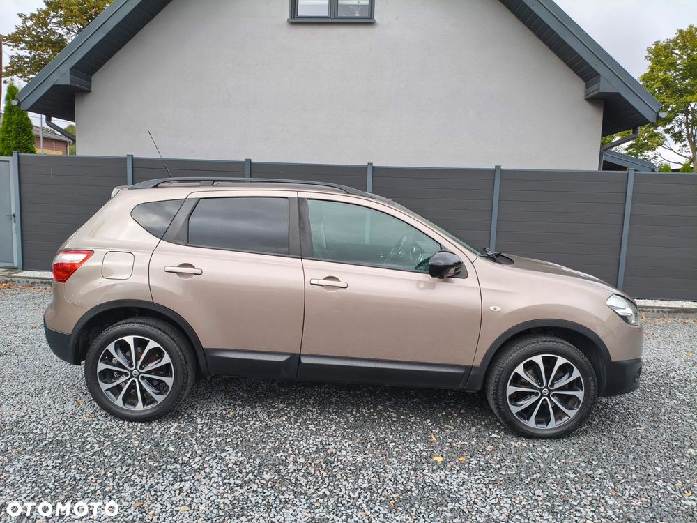 Nissan Qashqai 1.6 dCi 4 x 4 DPF Start/Stop tekna - 8