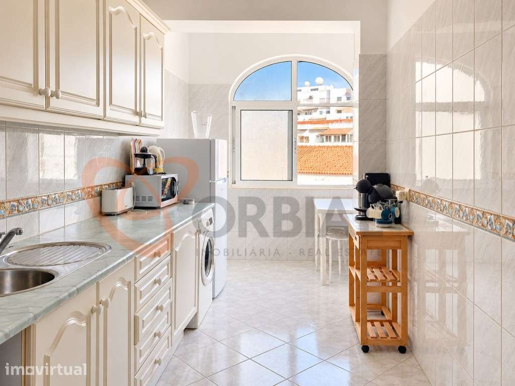 Apartamento T1+1 à Venda no Centro de Albufeira - Grande imagem: 5/10